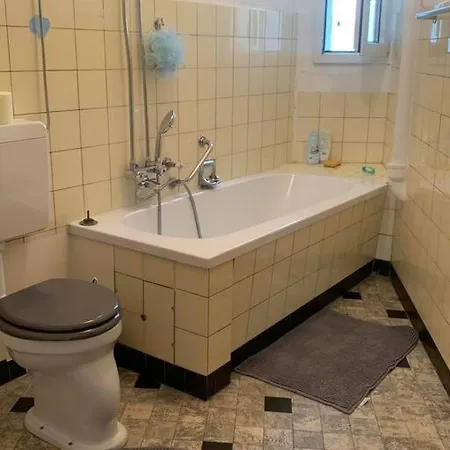 - 3 Rooms, 3-5 Person Эссен